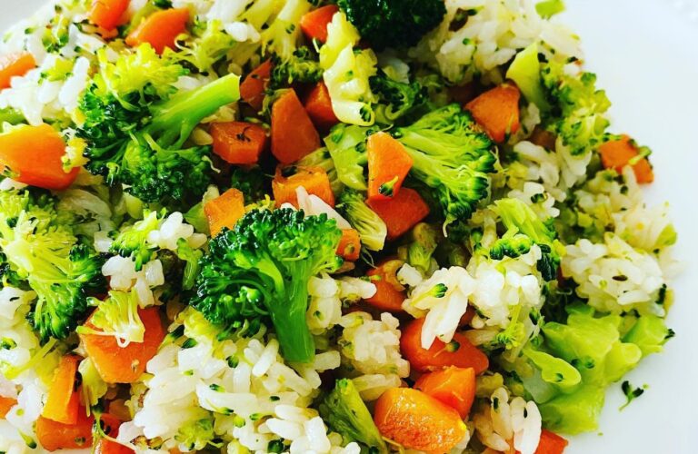 Cacerola de arroz con brócoli